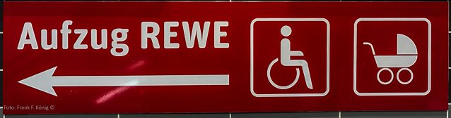 Hinweis Aufzug
