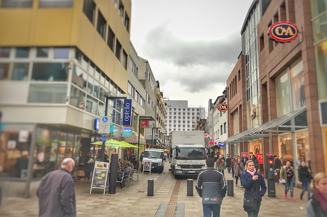 Parkende Fahrzeuge in der Werner-Senger-Straße