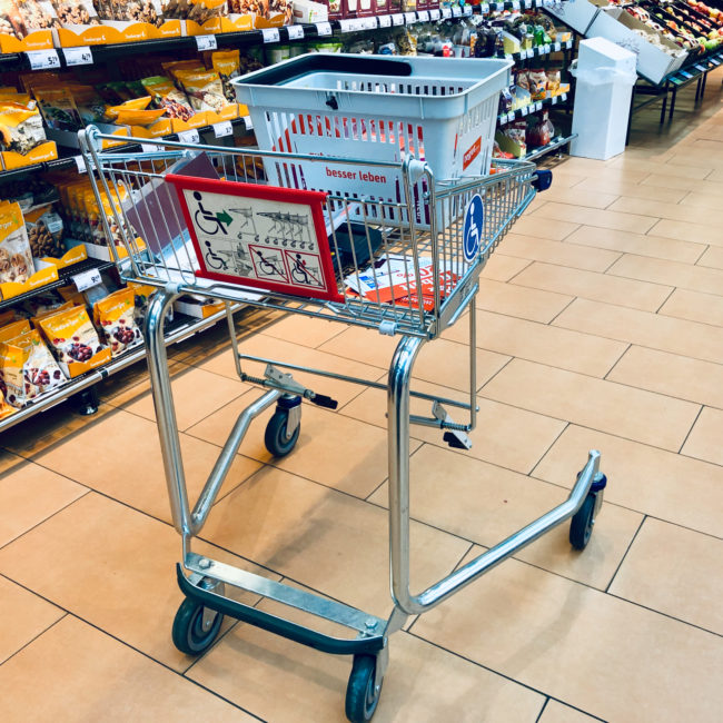 Einkaufswagen für Rollstuhlfahrer
