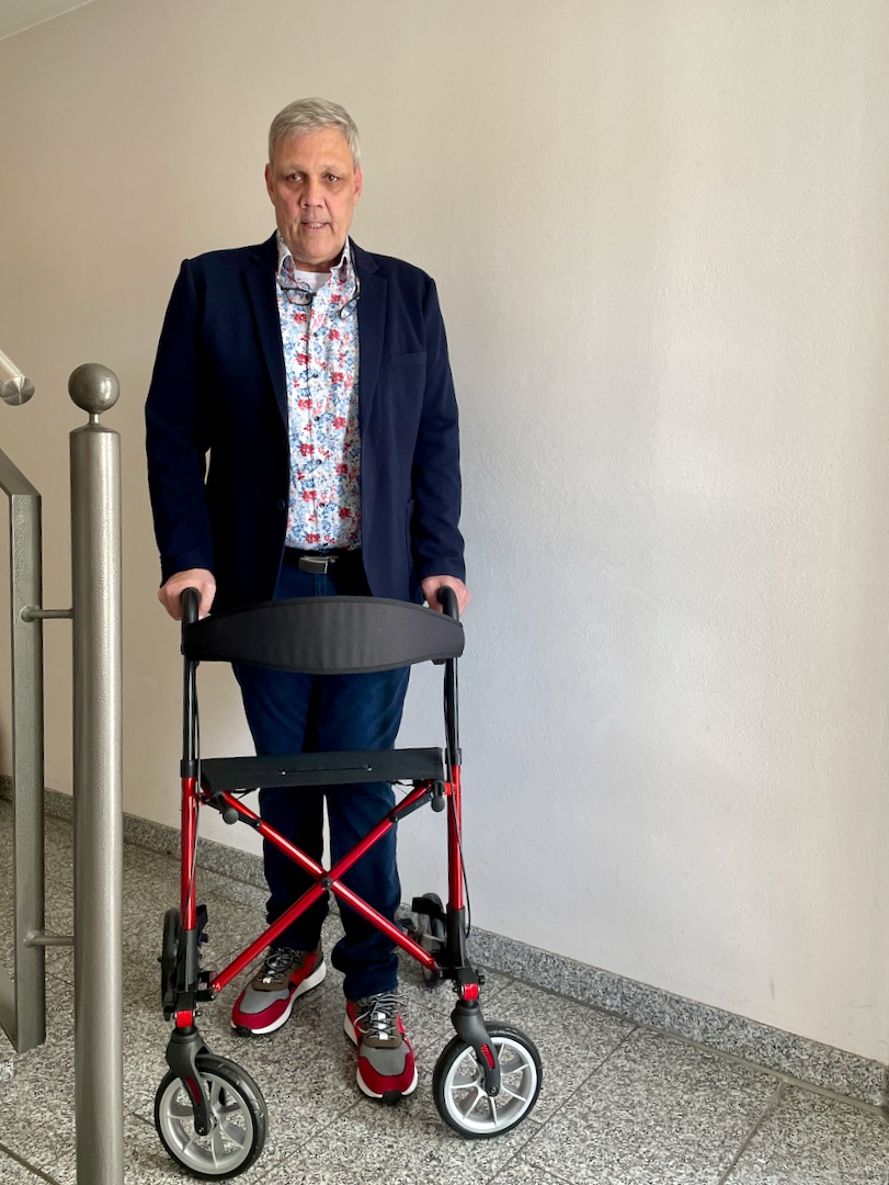 Frank mit Rollator