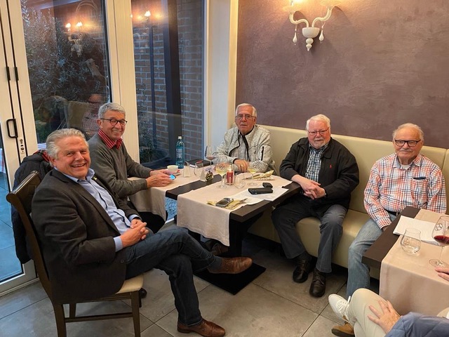 Bild von links: MdB Willsch, Dr.Rainer Jüngst, Wolfgang Immel,Vorsitzender Karl-Winfried Seif, Erich Schiemanowski. Nicht auf dem Bild Christine Schiemnowski und Hans Bendel.