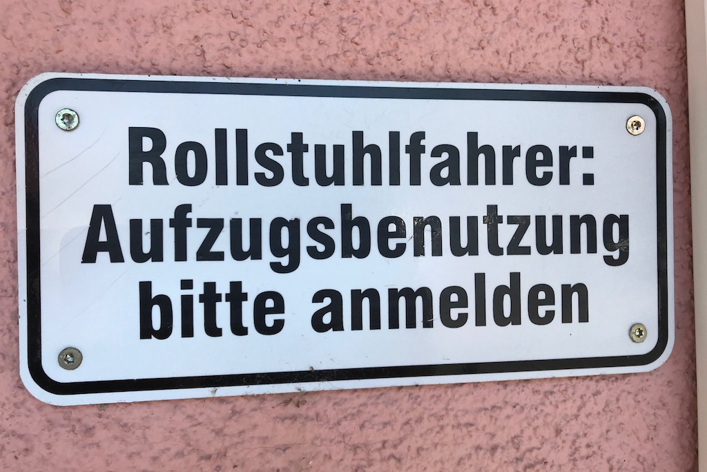 Hilfe bei Behördengängen - Schuldenfrei im Alter